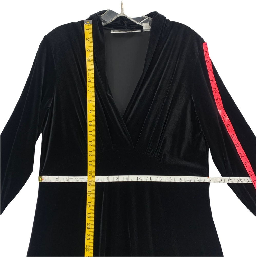 Vintage Stretch Black Velvet Dress - Picture 10 of 12